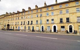 Spacious Georgian 3Bedroom Apartment, 5 Mins From Bath Abbey
