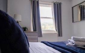 Spacious Georgian 3Bedroom Apartment- 10 Minute Walk To The River Avon, Roman Baths And Bath Abbey