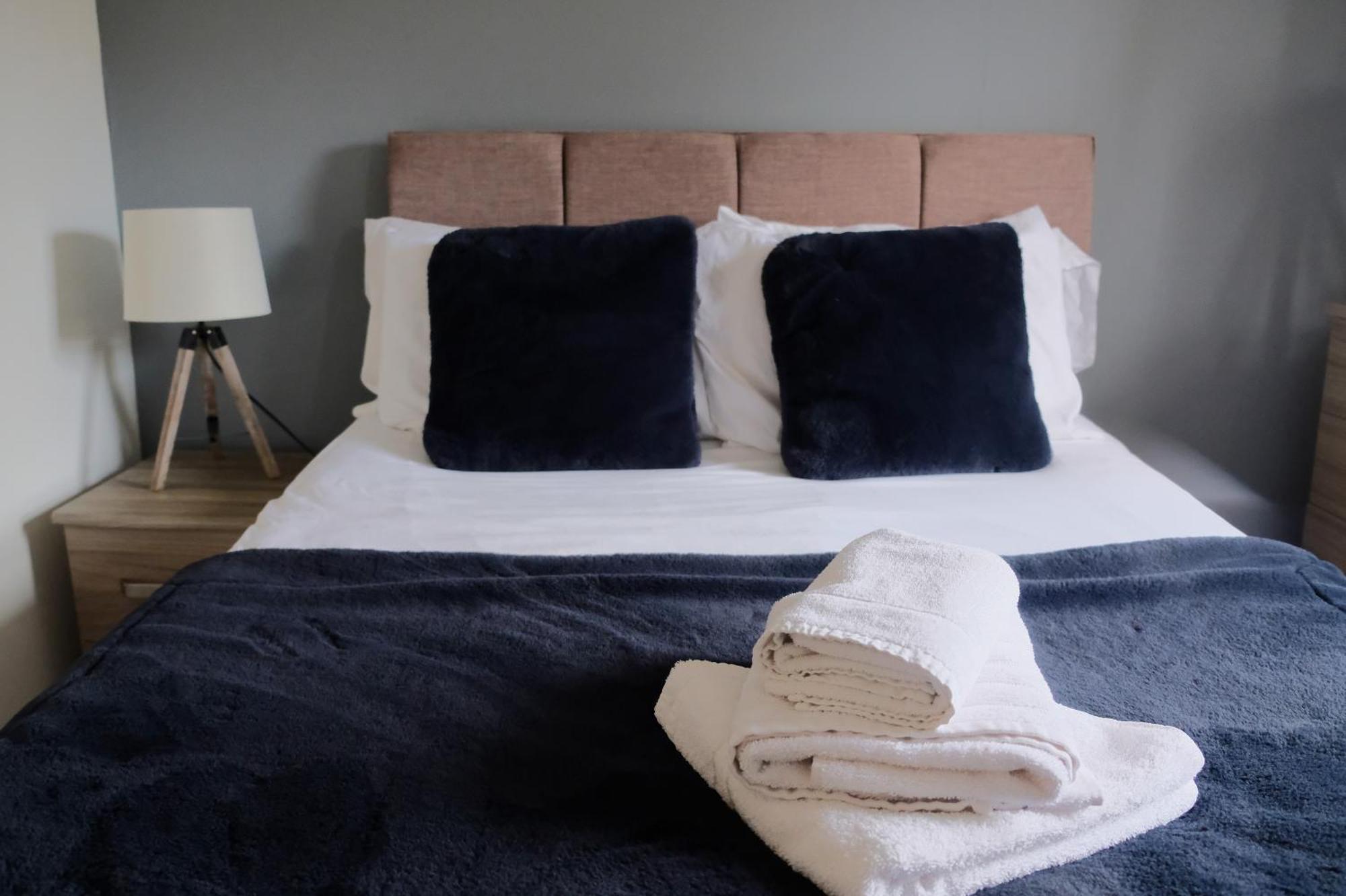 Spacious Georgian 3Bedroom Apartment, 5 Mins From Bath Abbey Exterior photo